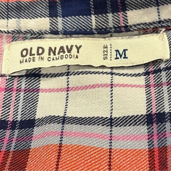 Old Navy button down long sleeve plaid tshirt - Picture 9 of 12